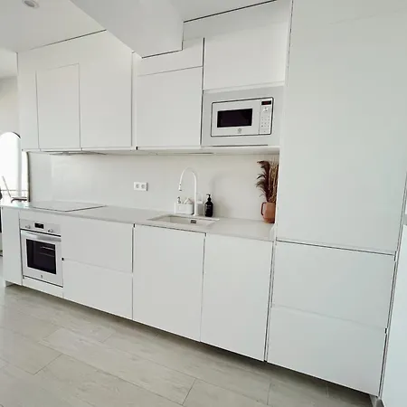Con Vistas Al Puerto Y Parking Apartment *